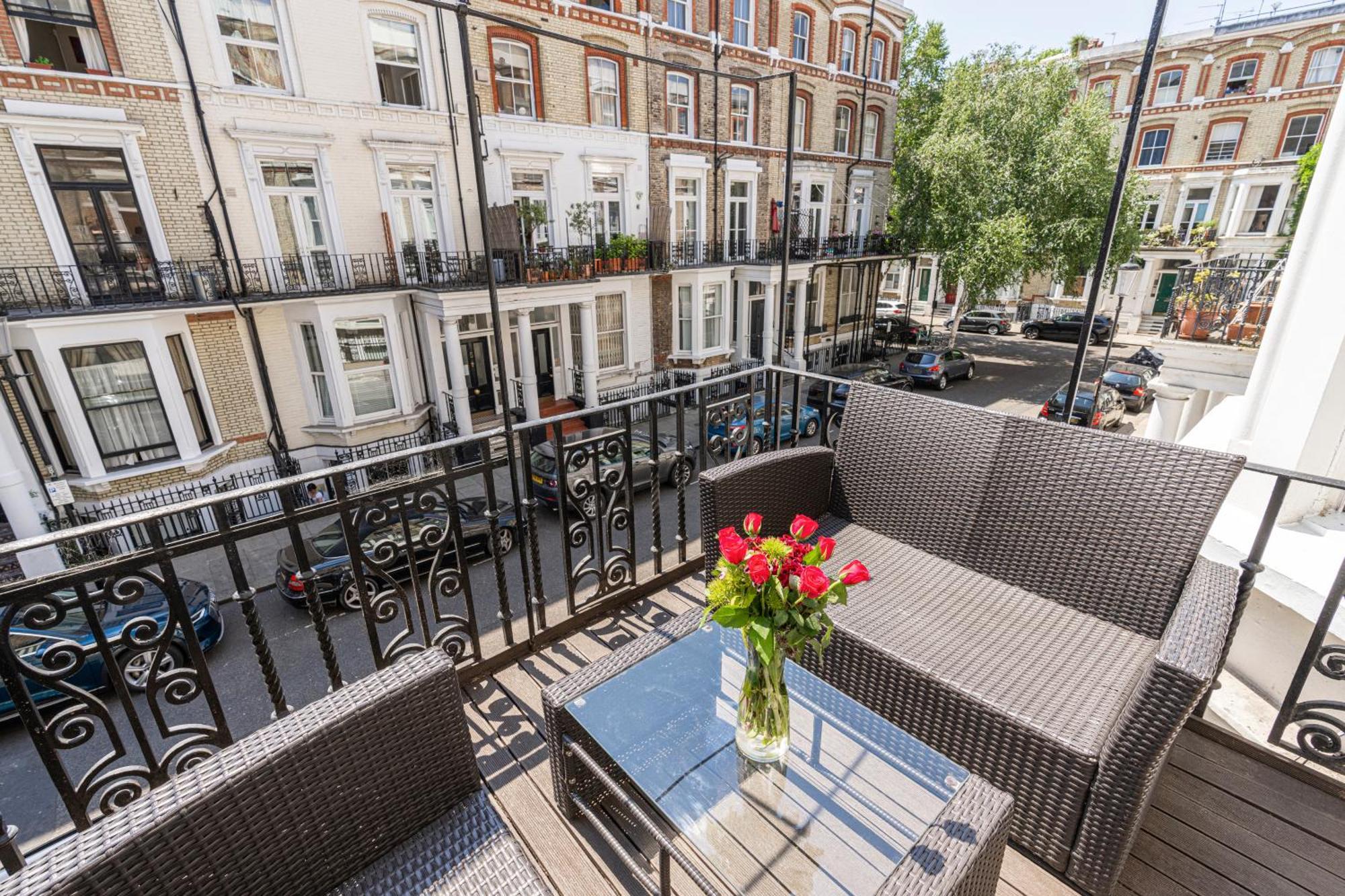 Stay At Kensington And Knightsbridge London Exterior photo